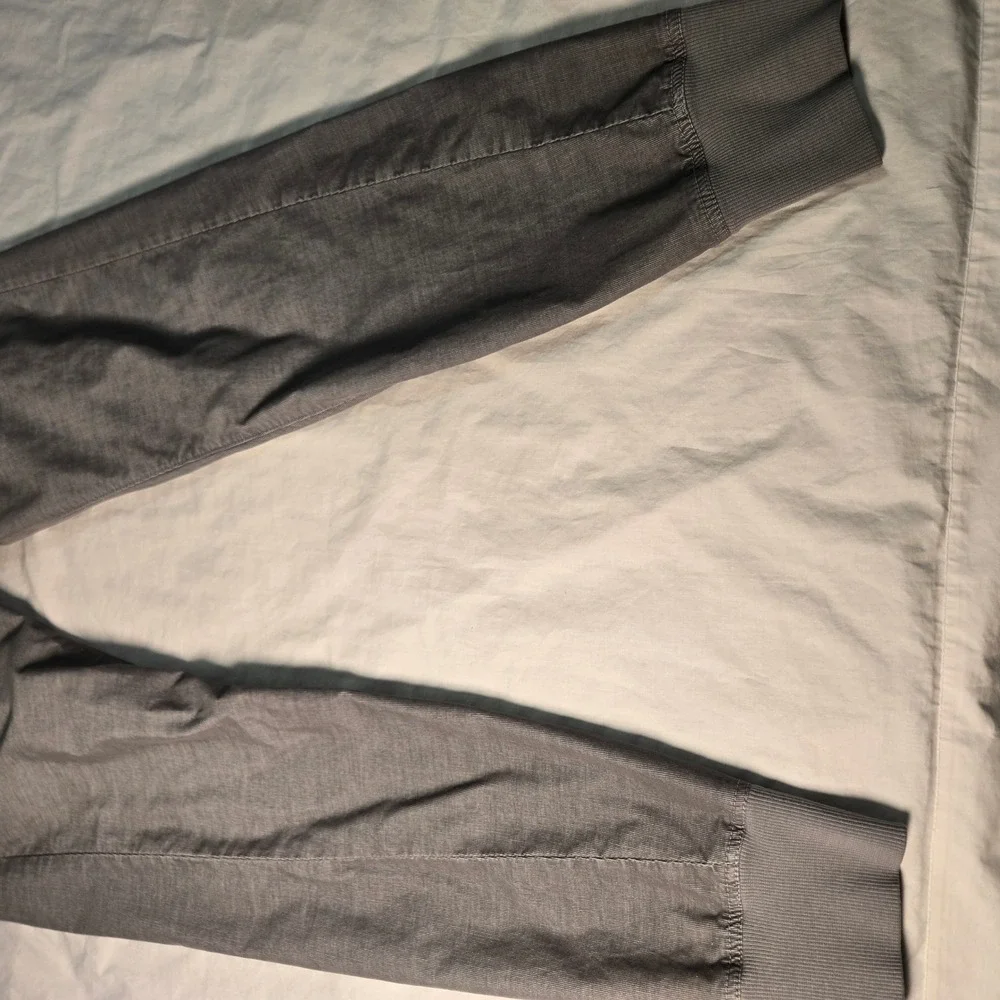 True Religion Pants Gray Corduroy Jogger Drawstring (Tag 34) Measures 36